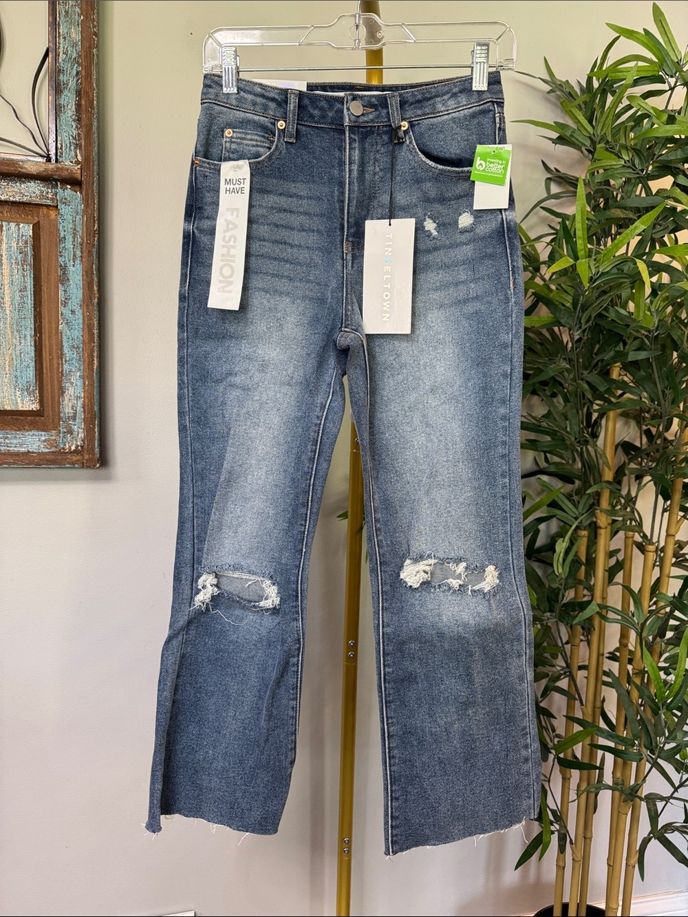 Tinseltown Distressed hi rise flare Jeans in Blue Wash NWT
